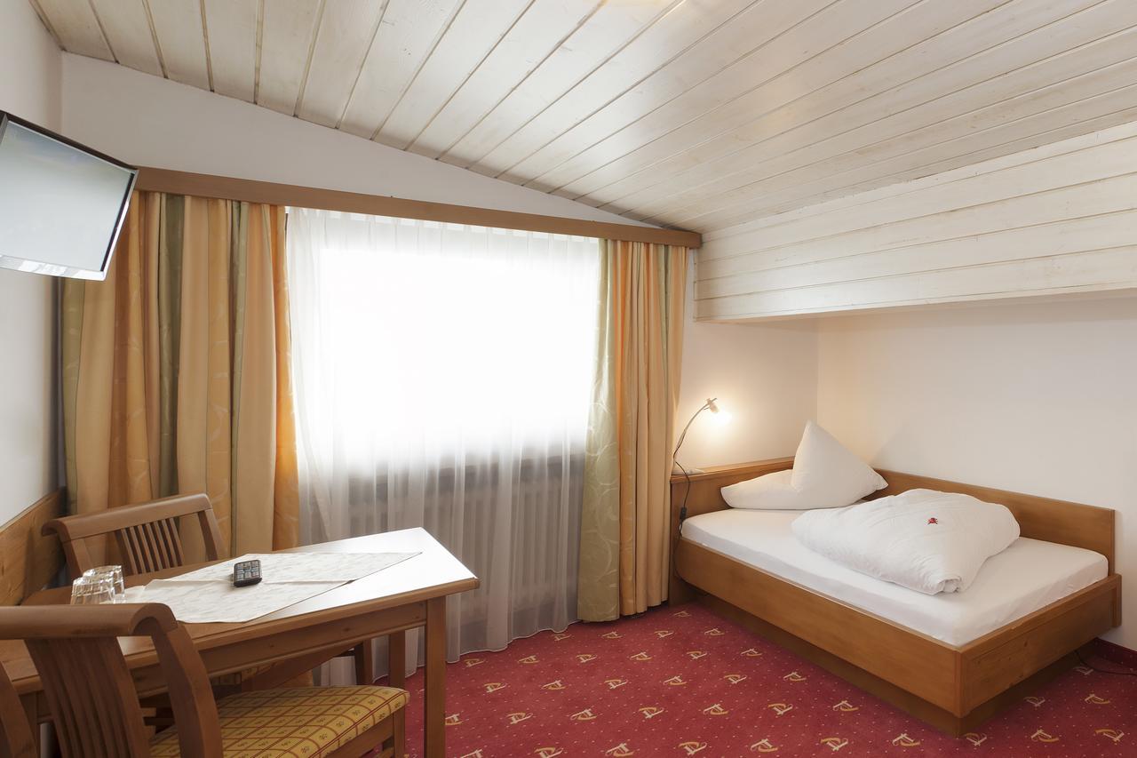 Ferienhotel Tyrol Soell Am Wilden Kaiser Номер фото